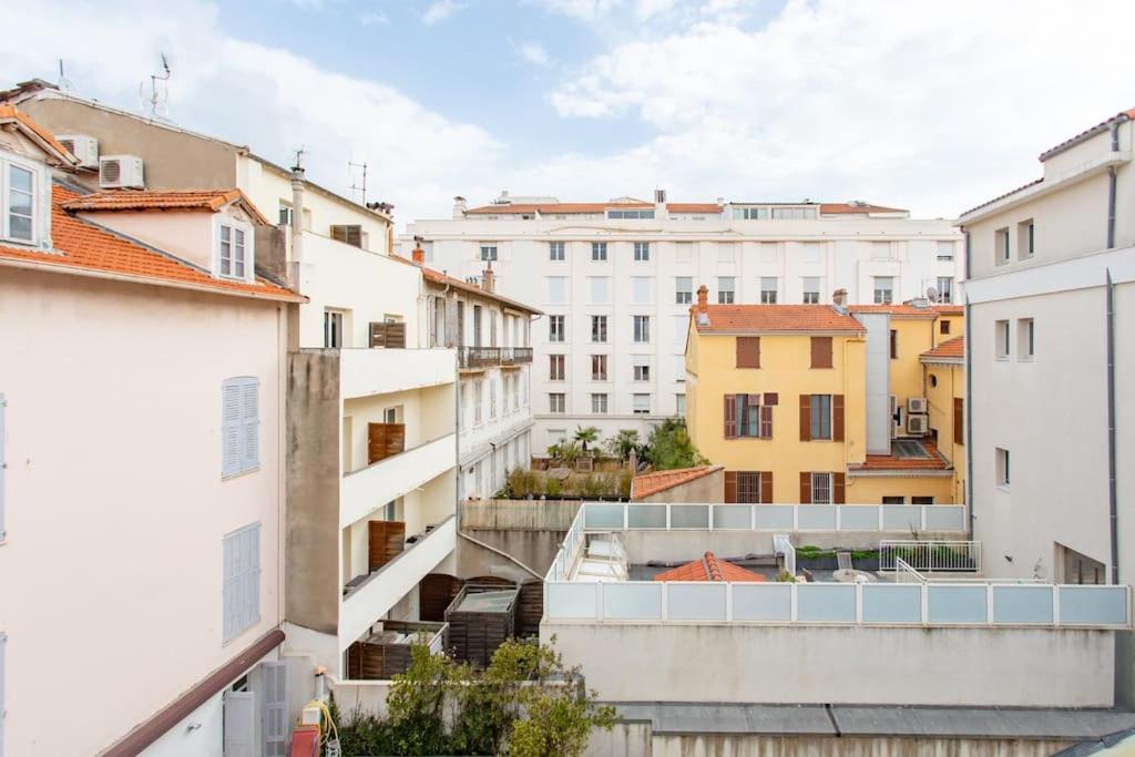 C16 - 2 Bdr Rue Antibes 4 Min Palais Festivals - Ac & Terrace Appartement Cannes Buitenkant foto